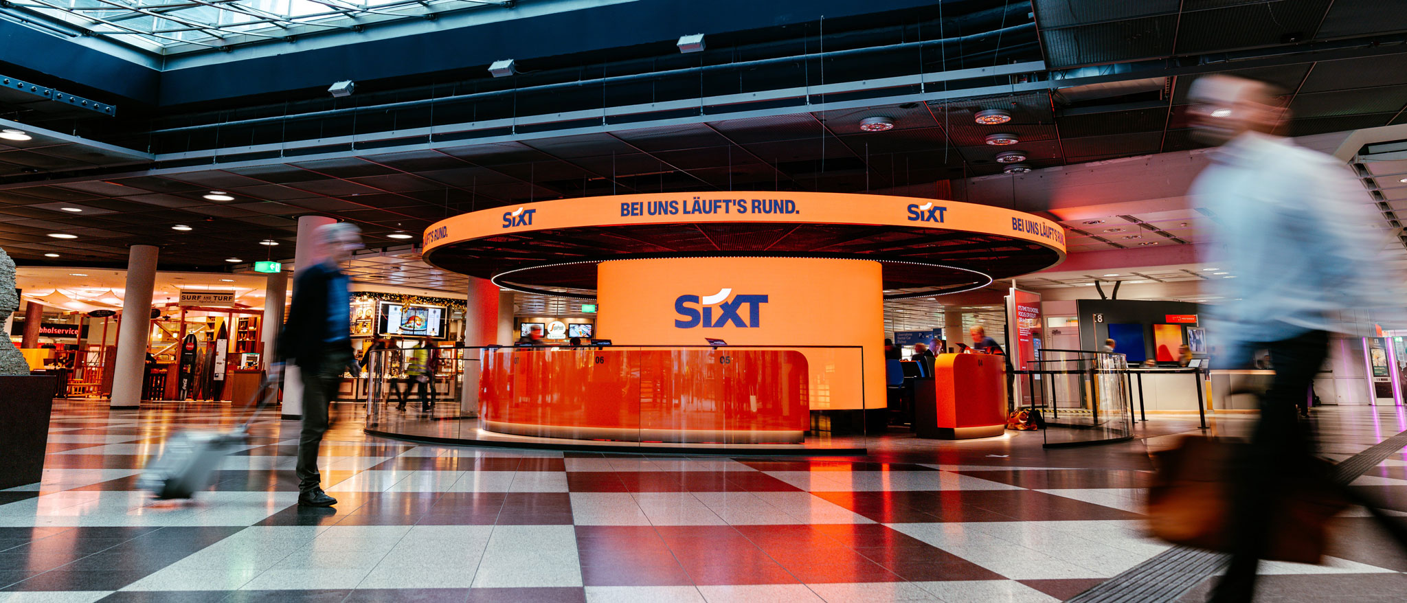 Sixt GmbH & Co. Autovermietung KG – Über 20 Filialen in markantem Orange – Hoffmann Interior