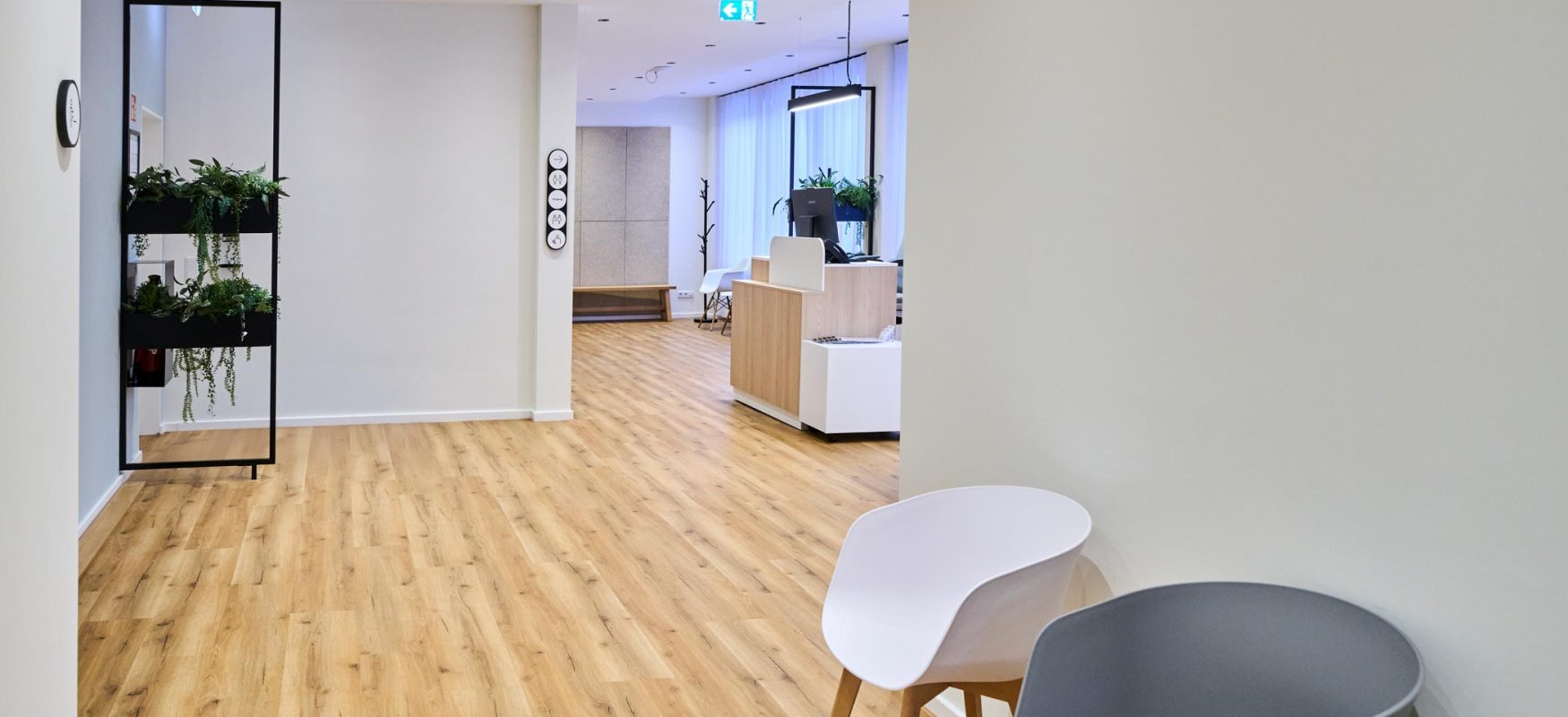 Avi Medical – 33 moderne Hausarztpraxen an sechs Standorten umgesetzt – Hoffmann Interior